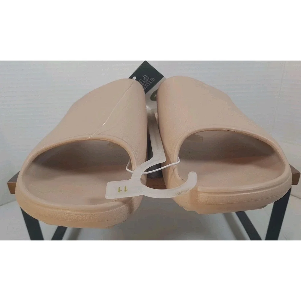 Wild Fable Slides Sandals Women Size 11 Or Mens Size 9.5 Ran Robbie Slip On Pool